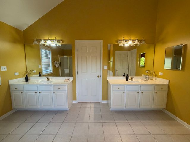 15n805 Pheasant Field Lane, Hampshire, IL 60140