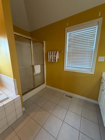 15n805 Pheasant Field Lane, Hampshire, IL 60140