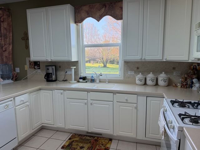 15n805 Pheasant Field Lane, Hampshire, IL 60140