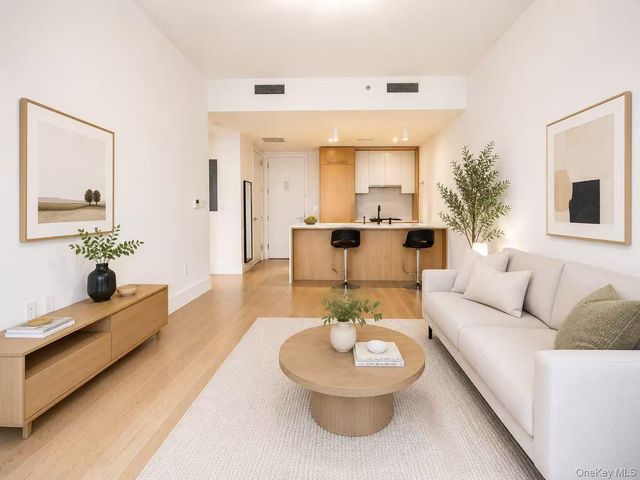2218 Jackson Avenue 1006, Long Island City, NY 11101