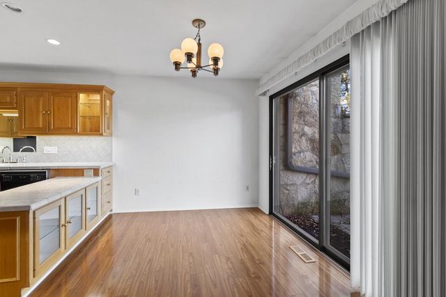 998 Lake Country COURT, Oconomowoc, WI 53066