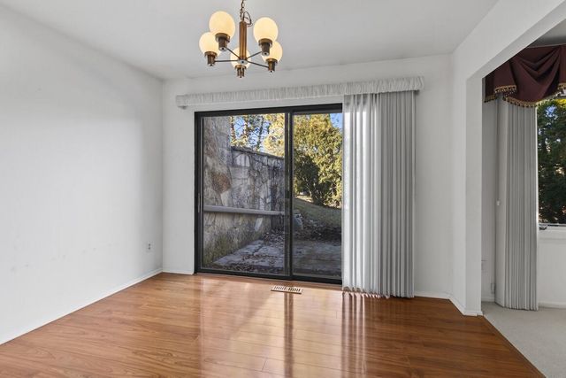 998 Lake Country COURT, Oconomowoc, WI 53066