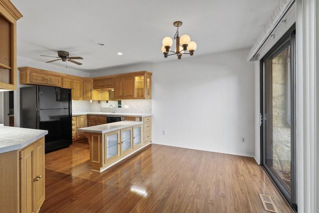 998 Lake Country COURT, Oconomowoc, WI 53066