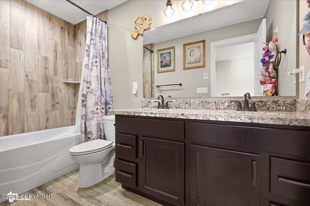 4941 E Rooster Circle, Wasilla, AK 99654