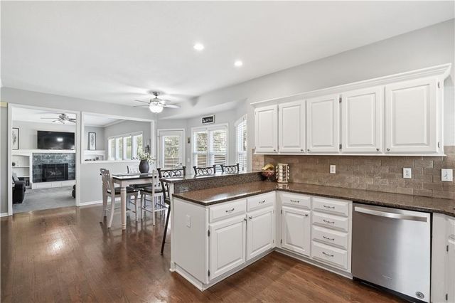 15204 OUTLOOK Street, Overland Park, KS 66223