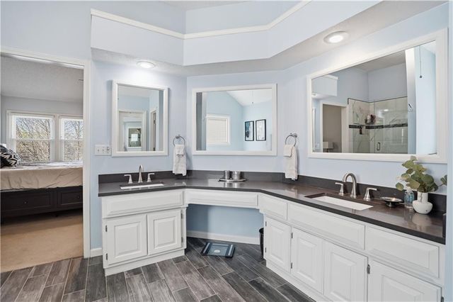 15204 OUTLOOK Street, Overland Park, KS 66223