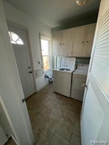 2224 Guthrie Avenue, Royal Oak, MI 48067