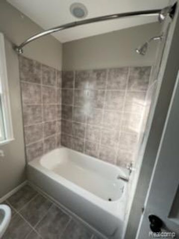 2224 Guthrie Avenue, Royal Oak, MI 48067