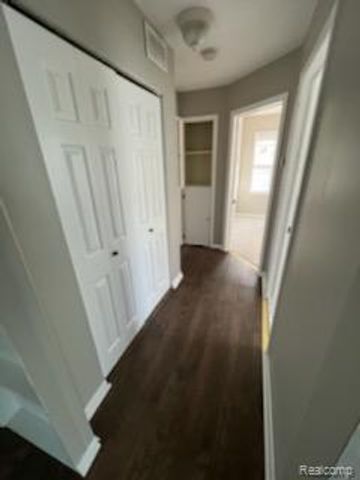 2224 Guthrie Avenue, Royal Oak, MI 48067