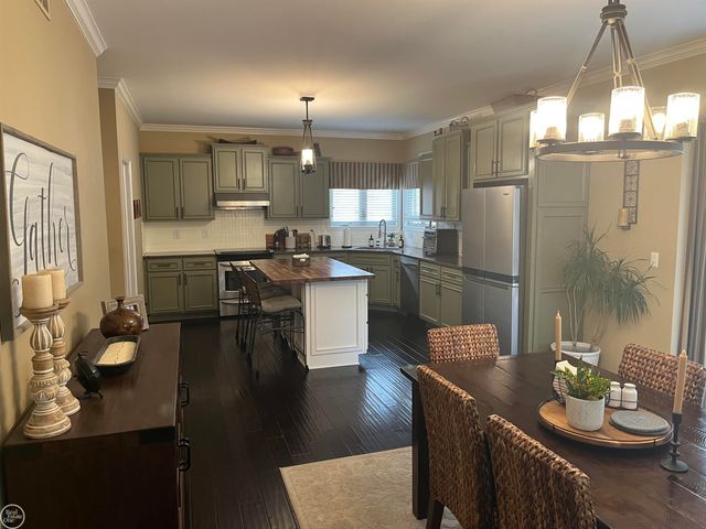 17630 Eider Drive, Clinton Twp, MI 48038