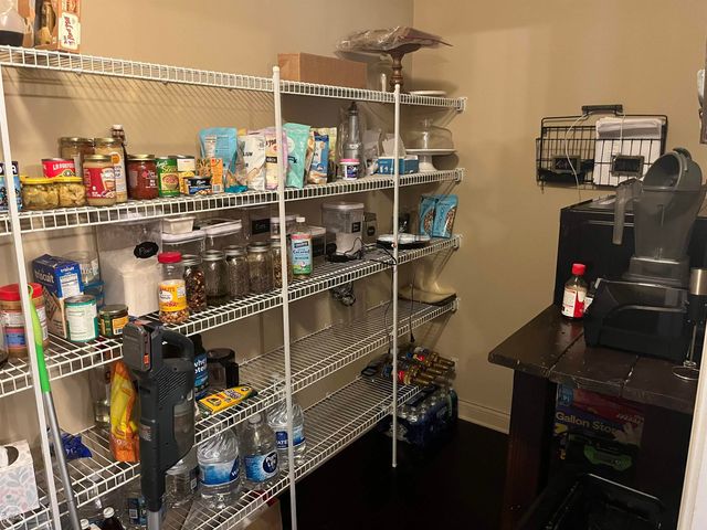 17630 Eider Drive, Clinton Twp, MI 48038