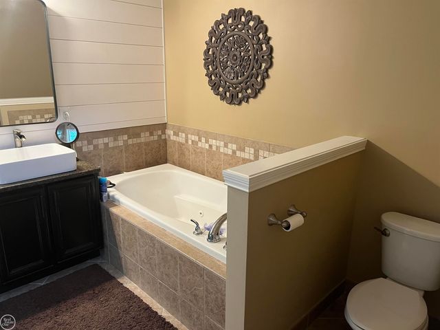 17630 Eider Drive, Clinton Twp, MI 48038