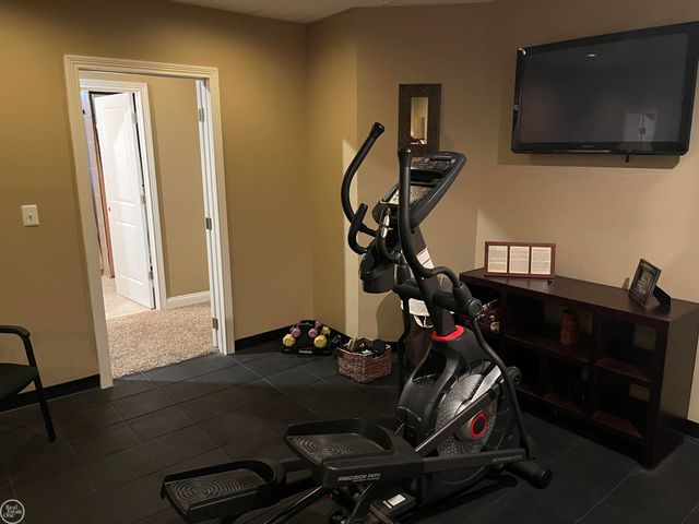 17630 Eider Drive, Clinton Twp, MI 48038