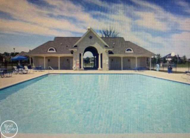 17630 Eider Drive, Clinton Twp, MI 48038