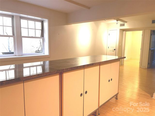 37 Hiawassee Street W106, Asheville, NC 28801