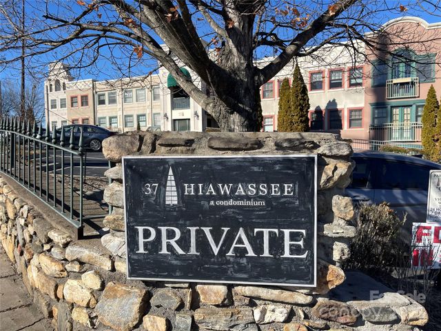 37 Hiawassee Street W106, Asheville, NC 28801