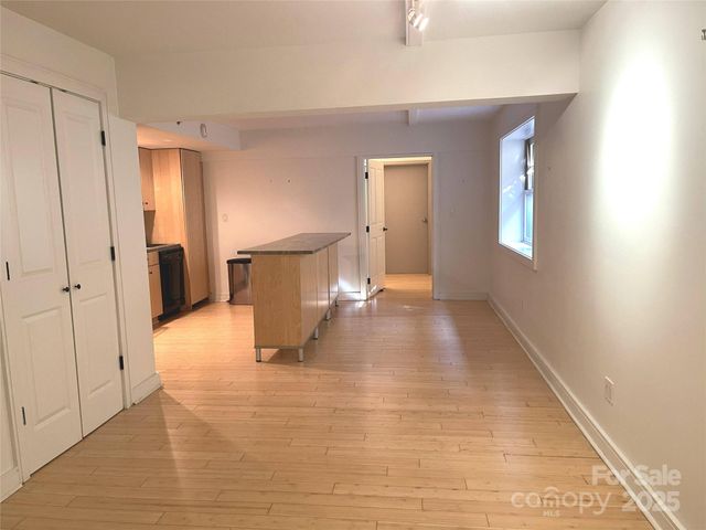 37 Hiawassee Street W106, Asheville, NC 28801