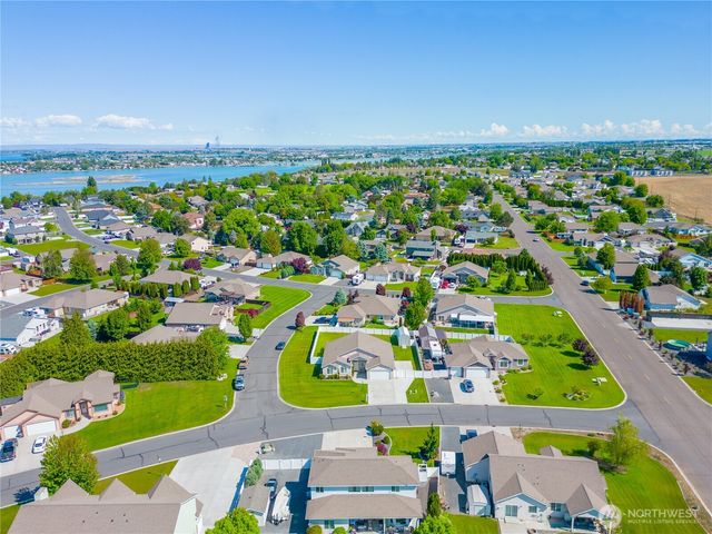 9500 SE Castlewood Drive, Moses Lake, WA 98837