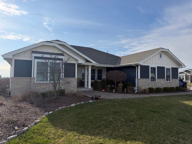 735 Peacock Place, Manteno, IL 60950