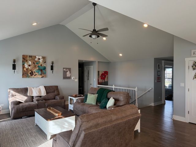 735 Peacock Place, Manteno, IL 60950