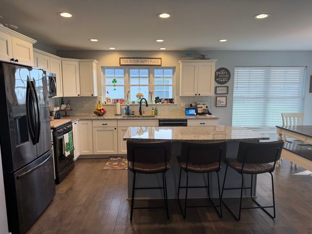 735 Peacock Place, Manteno, IL 60950