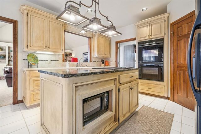 1308 Burnham Court, Edmond, OK 73025