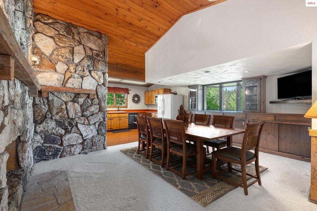 8967 W Driftwood Dr, Coeur d'Alene, ID 83814 photo 12