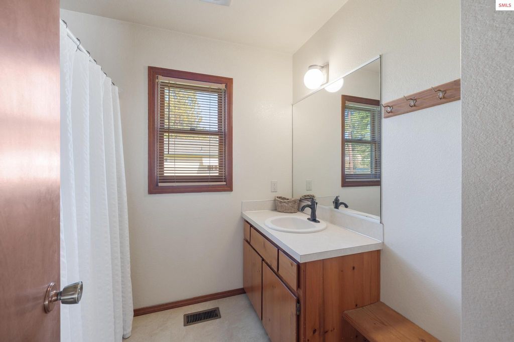 8967 W Driftwood Dr, Coeur d'Alene, ID 83814 photo 14