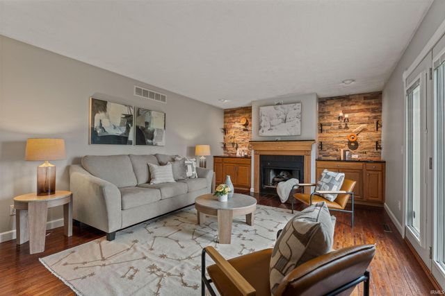 11625 Sharpe Bridge Court, Granger, IN 46530