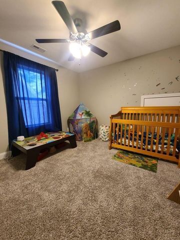1308 Sussex Dr, Clarksville, TN 37042