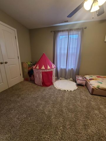 1308 Sussex Dr, Clarksville, TN 37042
