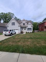1308 Sussex Dr, Clarksville, TN 37042