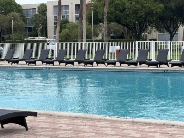 3341 NW 47th Terrace 408, Lauderdale Lakes, FL 33319