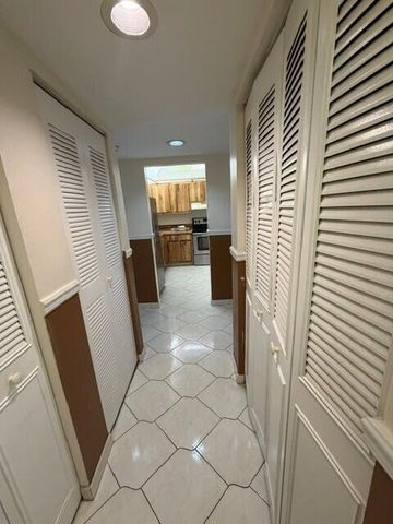 3341 NW 47th Terrace 408, Lauderdale Lakes, FL 33319