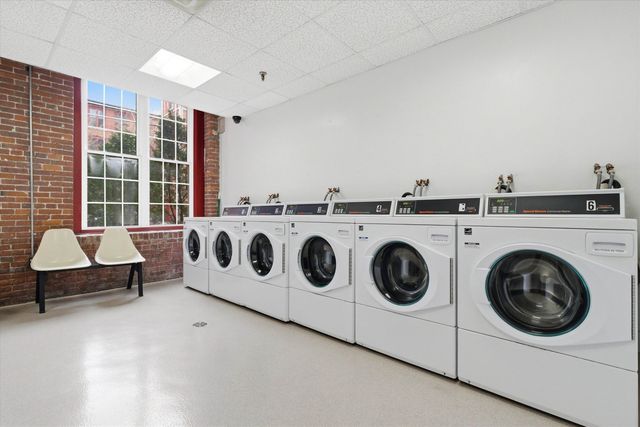 470 Silver St Apt 222, Manchester, NH 03103