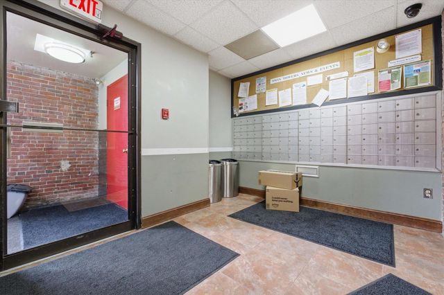 470 Silver St Apt 222, Manchester, NH 03103