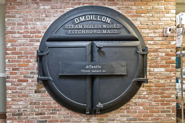 470 Silver St Apt 222, Manchester, NH 03103