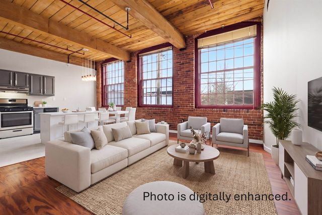 470 Silver St Apt 222, Manchester, NH 03103