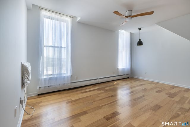 1 Peck Avenue 11, West Haven, CT 06516