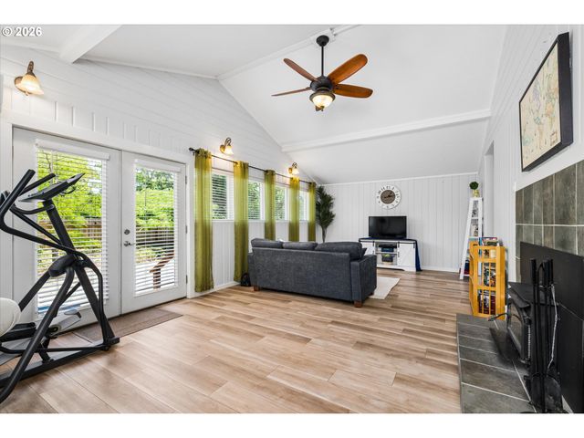 1524 GALAWAY Ct, Eugene, OR 97401