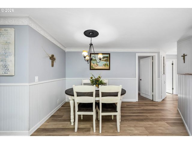 1524 GALAWAY Ct, Eugene, OR 97401