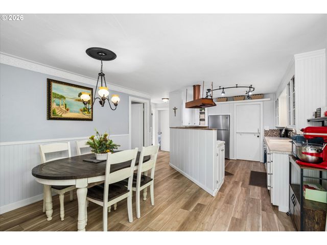 1524 GALAWAY Ct, Eugene, OR 97401