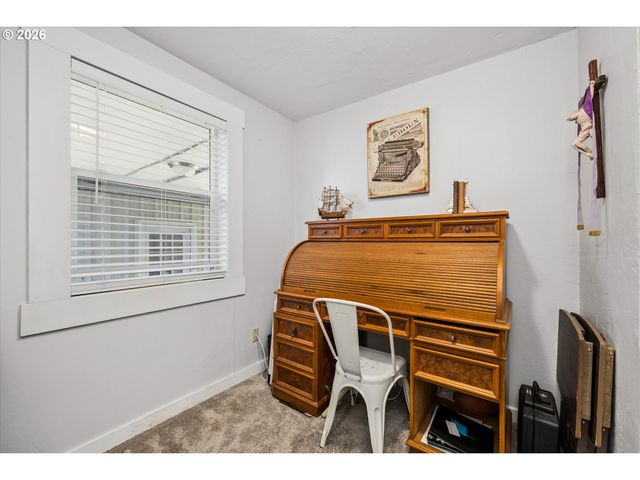 1524 GALAWAY Ct, Eugene, OR 97401