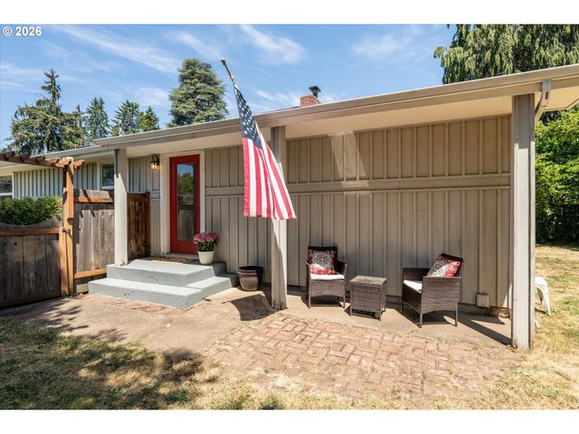 1524 GALAWAY Ct, Eugene, OR 97401