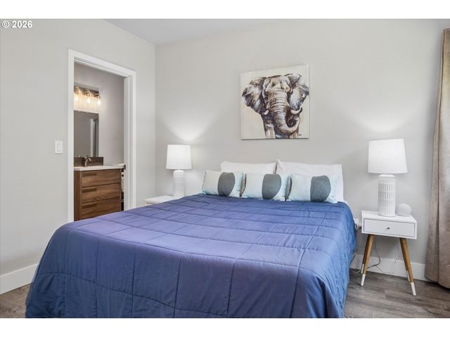1524 GALAWAY Ct, Eugene, OR 97401