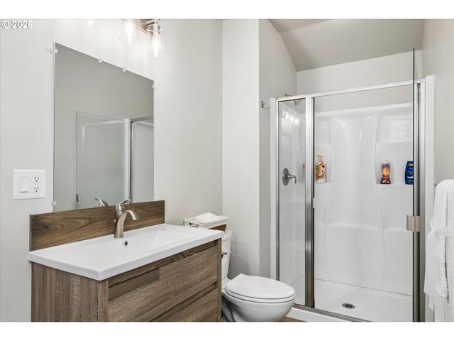 1524 GALAWAY Ct, Eugene, OR 97401