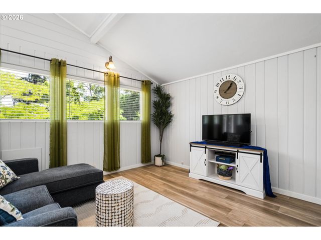 1524 GALAWAY Ct, Eugene, OR 97401