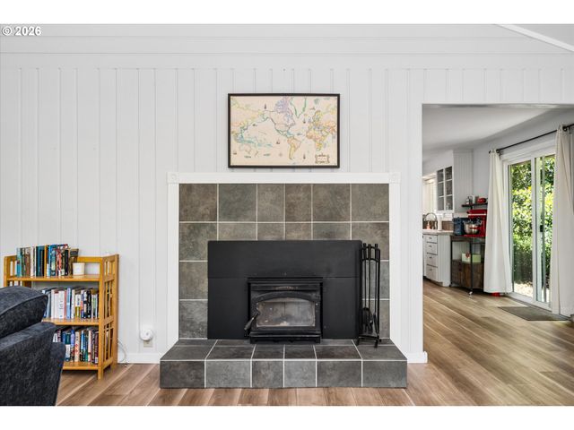 1524 GALAWAY Ct, Eugene, OR 97401