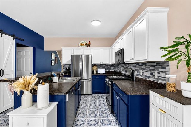 10415 Scarlet Oak Drive, Ypsilanti, MI 48198