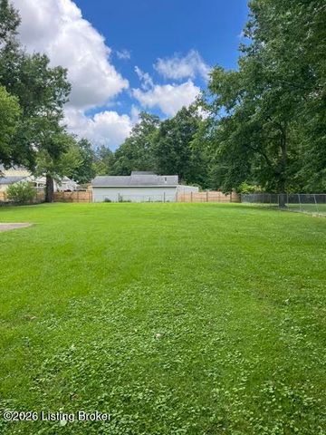 1938 Buechel Bank Rd, Louisville, KY 40218